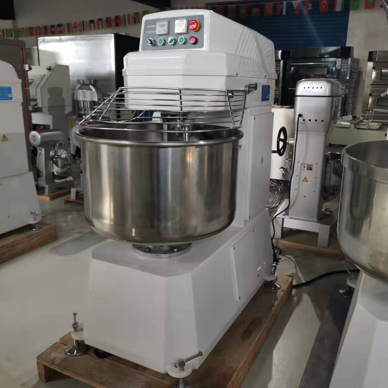 Impastatrice commerciale da 10 - Commercial Kitchen Mixers Dough Mixer recensione e prezzo