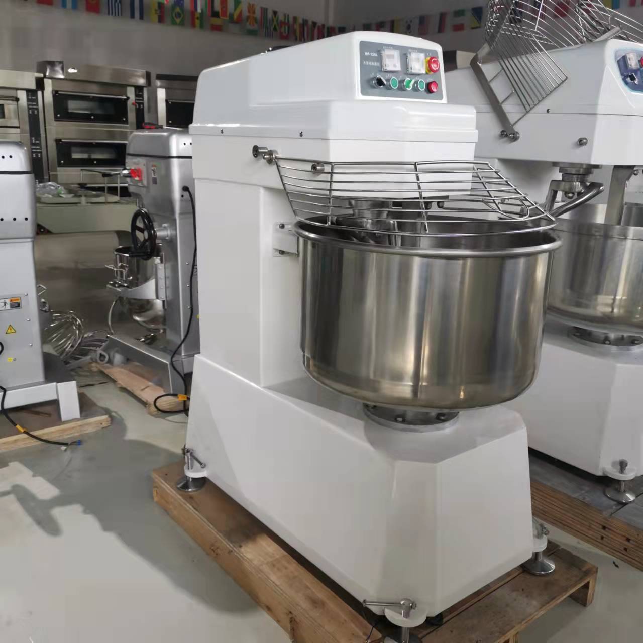 Impastatrice commerciale da 10 - Commercial Kitchen Mixers Dough Mixer recensione e prezzo